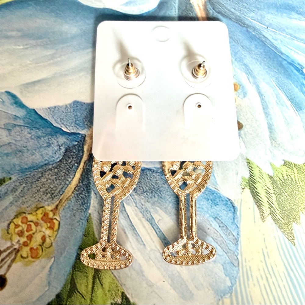 CHAMPAGNE EARRINGS CRYSTAL PEARL BLING ENCRUSTED WINE GLASS DROP POSTS NEW - Picture 2 of 3